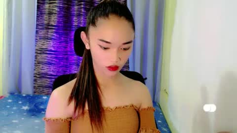 Snapshot of romanticslutxxx chatting on December 9, 8:33 pm empress online show from December 9, 8:33 pm