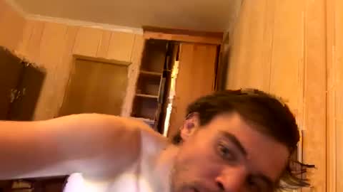 Snapshot of romanuba chatting on December 18, 9:14 am Sexyboyforlick online show from December 18, 9:14 am