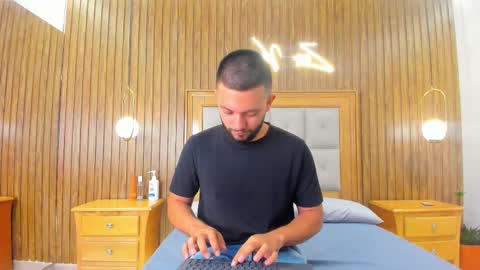 Snapshot of romeo__bossi chatting on March 24, 11:26 am Romeo Bossi online show from March 24, 11:26 am