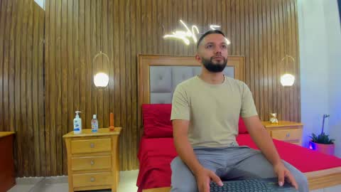 Snapshot of romeo__bossi chatting on March 31, 11:10 am Romeo Bossi online show from March 31, 11:10 am