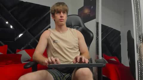 Snapshot of romeo_ricci1 chatting on March 1, 1:07 am Romeo Ricci online show from March 1, 1:07 am