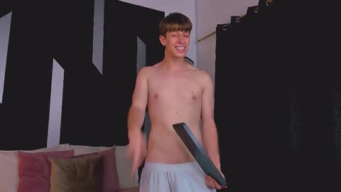 Snapshot of romeo_ricci1 chatting on March 11, 5:19 pm Romeo Ricci online show from March 11, 5:19 pm