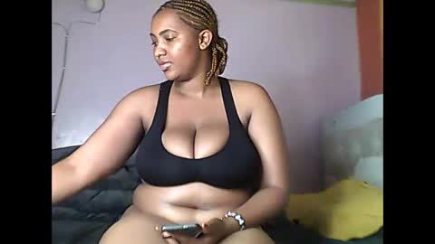 Snapshot of romina_26 chatting on June 9, 12:28 pm Romina 26 online show from June 9, 12:28 pm