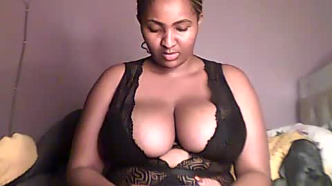 Snapshot of romina_26 chatting on June 27, 4:01 pm Romina 26 online show from June 27, 4:01 pm