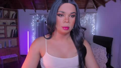 Romi Rouse online show from March 17, 4:39 am