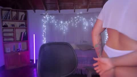 Romi Rouse online show from March 20, 4:50 am