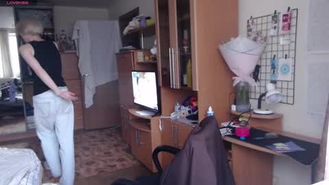 Snapshot of ron_vilss chatting on September 21, 11:34 am Ron online show from September 21, 11:34 am