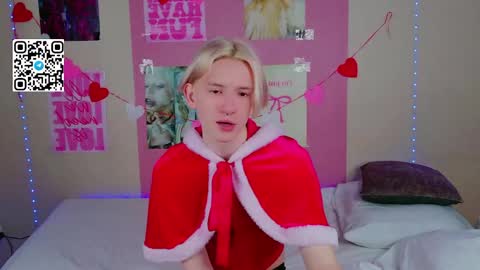 Snapshot of ron_vilss chatting on March 2, 6:25 am Ron online show from March 2, 6:25 am