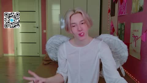 Snapshot of ron_vilss chatting on March 11, 10:43 am Ron online show from March 11, 10:43 am