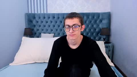 Snapshot of ronbevs chatting on April 16, 7:36 pm ronbevs online show from April 16, 7:36 pm