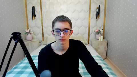 ronbevs online show from May 6, 8:14 pm