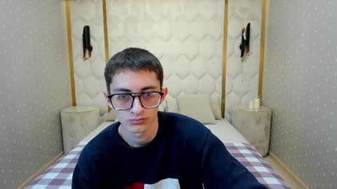 ronbevs online show from May 13, 7:33 pm