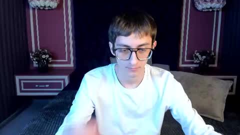 Snapshot of ronbevs chatting on July 5, 4:19 am ronbevs online show from July 5, 4:19 am