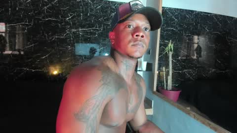 Snapshot of ronnie_777 chatting on December 12, 5:15 pm Ronnie 777 online show from December 12, 5:15 pm