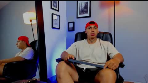 Snapshot of ronnie_canford chatting on March 14, 8:03 pm RonnieCanford online show from March 14, 8:03 pm