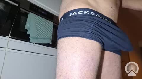 ronny8_5 online show from January 9, 8:45 am