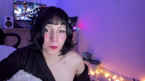 Twelve 3 Inst Twelve 312002 Twitter Room312 2002 online show from December 16, 12:48 am