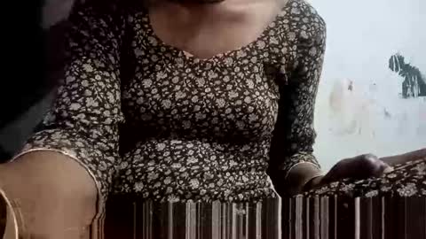 Snapshot of roop_sexy642 chatting on February 25, 1:10 pm roop_sexy642 online show from February 25, 1:10 pm