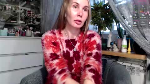 Snapshot of rora_ chatting on January 18, 1:59 pm Aurora online show from January 18, 1:59 pm