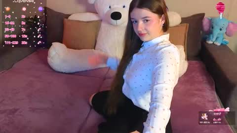 roraline_lov online show from February 24, 4:38 pm