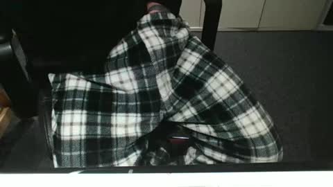 Snapshot of rore85 chatting on April 4, 8:12 am rore85 online show from April 4, 8:12 am