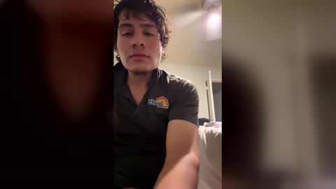 Snapshot of roro34105998 chatting on April 7, 5:52 am roro34105998 online show from April 7, 5:52 am