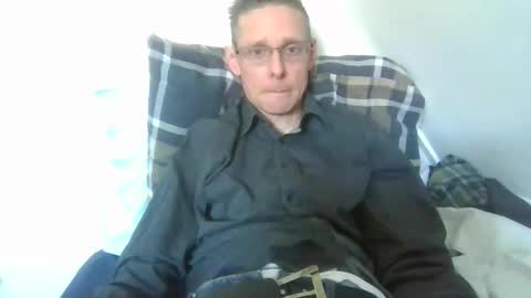 Snapshot of rororober chatting on April 6, 1:23 pm rororober online show from April 6, 1:23 pm