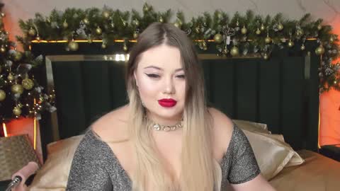 Snapshot of rosa1ia chatting on December 25, 12:05 am Chloe online show from December 25, 12:05 am