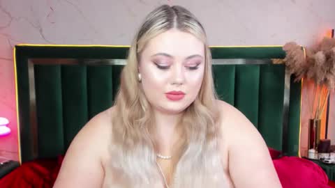 Chloe online show from October 21, 10:27 am