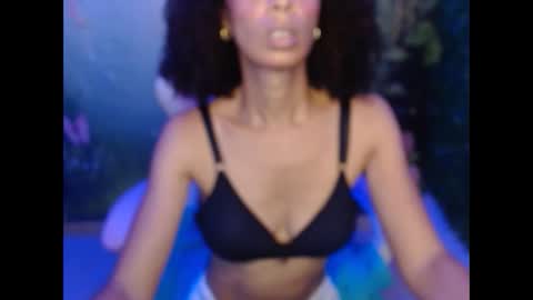 Snapshot of rosa_skinny chatting on April 27, 9:46 pm rosa online show from April 27, 9:46 pm