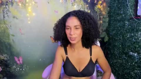 Snapshot of rosa_skinny chatting on May 9, 8:03 pm rosa online show from May 9, 8:03 pm