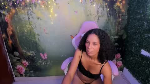 Snapshot of rosa_skinny chatting on May 12, 6:27 pm rosa online show from May 12, 6:27 pm
