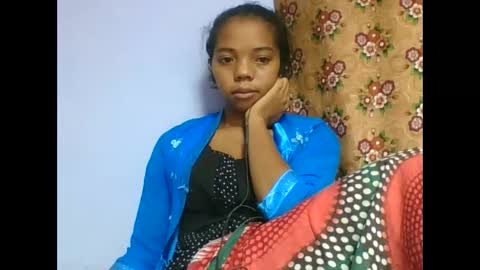 rosah225127 online show from May 2, 5:34 am