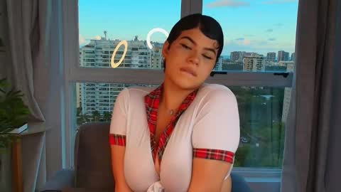 Rosalie Bliss online show from June 5, 7:52 pm