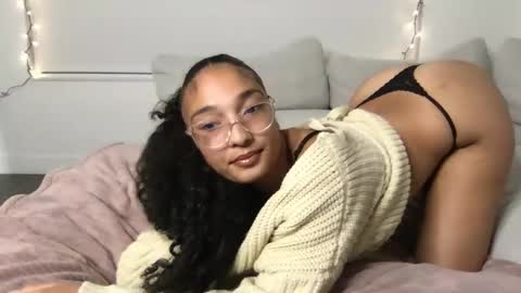 Snapshot of rosalinatoosexy chatting on April 23, 4:24 am Rosalina online show from April 23, 4:24 am