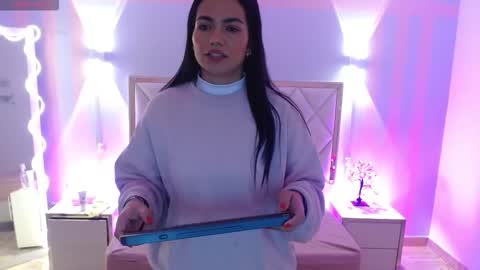 Snapshot of rosalind_tay chatting on February 19, 11:06 am ROSALIN online show from February 19, 11:06 am