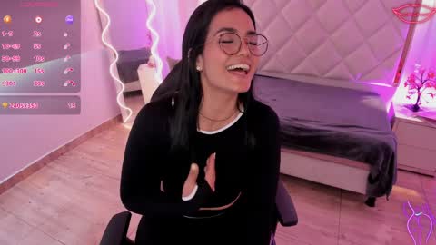 Snapshot of rosalind_tay chatting on April 1, 1:41 pm ROSALIN online show from April 1, 1:41 pm