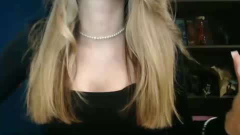 Rosalina online show from November 16, 2:44 pm