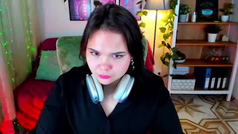 Snapshot of rosalineaslin chatting on February 14, 11:51 am Rosaline online show from February 14, 11:51 am