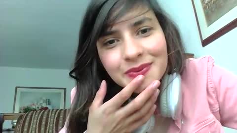 rosasvioletas online show from October 16, 5:25 pm