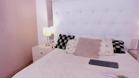 Rose allure online show from March 13, 11:39 am