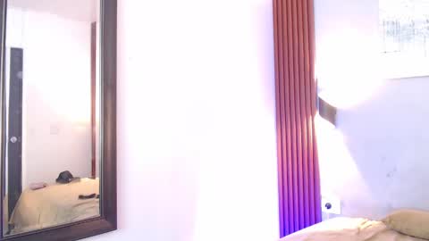 Snapshot of rose_crimson chatting on September 26, 1:20 am rose_crimson online show from September 26, 1:20 am