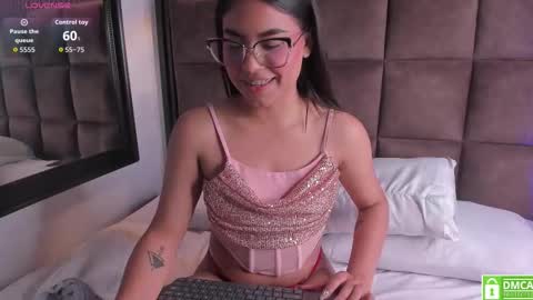 Rose online show from November 8, 9:02 pm