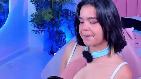 rose_jener06 online show from June 23, 11:47 pm