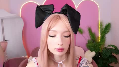 rose_kelly_ online show from September 15, 9:53 am