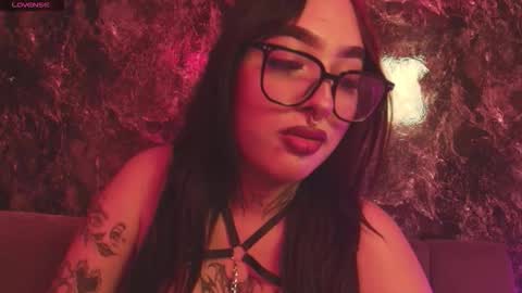 Snapshot of rose_temptation777 chatting on March 11, 3:56 am ROSE online show from March 11, 3:56 am