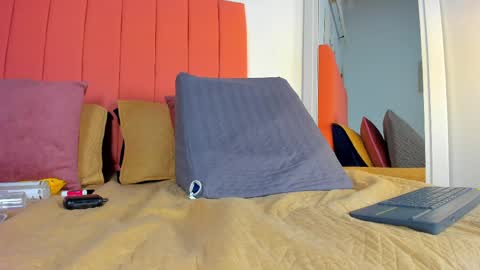 Rosse online show from March 31, 7:36 pm