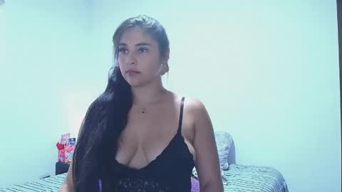 rose_towers4 online show from May 12, 10:07 pm