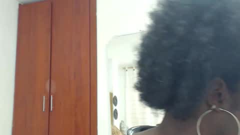 Snapshot of rose_valentiine chatting on March 16, 1:04 pm rose_valentiine online show from March 16, 1:04 pm