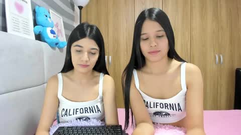 Rose y Miah online show from May 5, 2:41 am